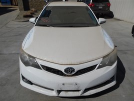 2014 TOYOTA CAMRY SE WHITE 2.5 AT Z20024